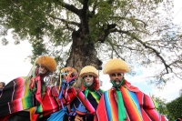 Miércoles 15 de enero del 2014. Chiapa de Corzo. Esta mañana da inicio al tradicional recorrido de Los Parachicos donde estos personajes vestidos con sarapes y mascaras de madera bailan y gritan vivas a los Patronos de esta comunidad de la Ribera del Rio Miércoles 15 de enero del 2014. Chiapa de Corzo. Esta mañana da inicio al tradicional recorrido de Los Parachicos donde estos personajes vestidos con sarapes y mascaras de madera bailan y gritan vivas a los Patronos de esta comunidad de la Ribera del Rio