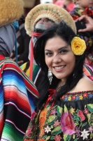 Miércoles 15 de enero del 2014. Chiapa de Corzo. Esta mañana da inicio al tradicional recorrido de Los Parachicos donde estos personajes vestidos con sarapes y mascaras de madera bailan y gritan vivas a los Patronos de esta comunidad de la Ribera del Rio 