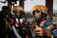 Lunes 26 de diciembre. Parachicos en el Cerrito de Tuxtla. Tuxtla Gutiérrez, Chiapas. Danzantes bailan y cantan durante las celebraciones de la fiesta del Cerrito en donde la comunidad Zoque de la capital del estado de Chiapas se reúnen durante la última 