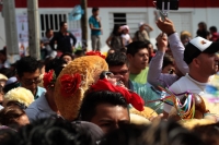 Viernes 4 de enero del 2018. Chiapa de Corzo. Durante del recorrido de los niños parachicos al inicio de la Fiesta de Enero.