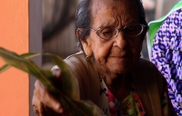 Viernes 6 de enero del 2016. Tuxtla Gutiérrez. La elaboración de los tamales de hoja de maíz, se elabora por las mujeres de la comunidad zoque mientras se lleva a cabo la Danza de los Pastores según la costumbre de la tradición zoque durante las celebraci