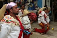 Jueves 22 de diciembre del 2016. Tuxtla Gutiérrez. La danza de los pastores zoques. La comunidad de Zoque realiza el elegante Baile de Pastores, danza que consta de complicados pasos acompañados por los músicos tradicionales en tres grupos de una docena d