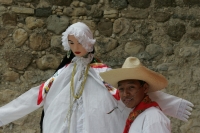 Lunes 11 de julio. Jóvenes copainaltecos realizan la presentación de las danzas tradicionales de la comunidad durante el evento de Patrimonito 2011 organizado por el Comité Raíces de mi Pueblo y el comité del Servicio Voluntario Internacional de la Unesco