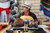 Viernes 4 de agosto del 2017. Chiapa de Corzo. Guadalupe Rubisel Gómez Nigenda, quien es el Patrón de los Parachicos en conferencia de prensa hace un severo llamado a la defensa de la corrupción de la imagen del Parachico y defender el uso respetuoso de l