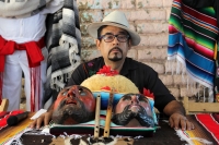 Viernes 4 de agosto del 2017. Chiapa de Corzo. Guadalupe Rubisel Gómez Nigenda, quien es el Patrón de los Parachicos en conferencia de prensa hace un severo llamado a la defensa de la corrupción de la imagen del Parachico y defender el uso respetuoso de l