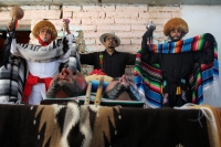 Viernes 4 de agosto del 2017. Chiapa de Corzo. Guadalupe Rubisel Gómez Nigenda, quien es el Patrón de los Parachicos en conferencia de prensa hace un severo llamado a la defensa de la corrupción de la imagen del Parachico y defender el uso respetuoso de l