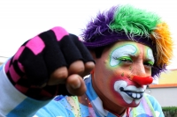 Miércoles 1 de junio. Los payasitos del sureste de México se reúnen en Tuxtla Gutiérrez para realizar talleres como el de de magia y globoflexia para prepararse y brindar mejores espectáculos en fiestas y reuniones de arte callejero.