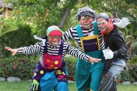 Miércoles 1 de junio. Los payasitos del sureste de México se reúnen en Tuxtla Gutiérrez para realizar talleres como el de de magia y globoflexia para prepararse y brindar mejores espectáculos en fiestas y reuniones de arte callejero.