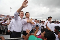 Jueves 10 de noviembre. Peña Nieto acompaña al Huero Velazco