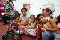 Jueves 10 de noviembre. Peña Nieto acompaña al Huero Velazco
