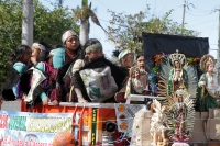 Sábado 9 de diciembre del 2017. Tuxtla Gutiérrez. Indí­genas de San Juan Chamula regresan después de visitar la Virgen de Juquila y agradecen en la iglesia de Guadalupe antes de continuar hacia las comunidades de Los Altos de Chiapas.