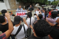 Martes 21 de agosto del 2018. Tuxtla Gutiérrez. Periodistas chiapanecos se manifiestan en diferentes ocasiones durante este medio dí­a por demandas laborales e incluso hasta por adeudos contraí­dos por difusión de publicidad del gobierno estatal