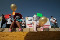 Lunes 3 de agosto del 2020. Tuxtla Gutiérrez. Al inicio de la marcha de padres de niños con cáncer esta mañana en el hospital Pediátrico de Chiapas hacia la Glorieta de la Diana