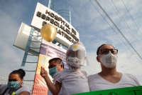 Lunes 3 de agosto del 2020. Tuxtla Gutiérrez. Al inicio de la marcha de padres de niños con cáncer esta mañana en el hospital Pediátrico de Chiapas hacia la Glorieta de la Diana