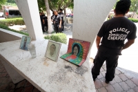 Lunes 25 de julio. Marcas en las paredes y la vieja estructura inmobiliaria de un antiguo balneario y centro de espectáculos para adultos se mantienen en la Finca Pitiquito que hasta hace algunos días fuera la principal Casa de Arraigo en el estado de Chi