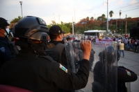 20210518. Tuxtla G. Continúan los operativos policiacos en contra de las protestas estudiantiles en Chiapas