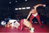 Sin Fecha (principios de los 90s). Tuxtla Gutiérrez. El Festival de la Lata, luchadores chiapanecos en el auditorio municipal. Sin Fecha (principios de los 90s). Tuxtla Gutiérrez. El Festival de la Lata, luchadores chiapanecos en el auditorio municipal.