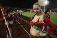 Viernes 30 de septiembre. Las animadoras de los Jaguares.