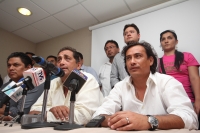 Lunes 12 de marzo del 2012. Ex dirigentes del PRD impulsaran a su candidato.