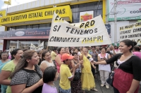 Domingo 29 de enero del 2012. Protestan en el PRD.