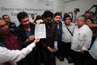 Miércoles 24 de enero del 2018. Tuxtla Gutiérrez. PRI,PVEM, Nueva Alianza, Chiapas Unido y Podemos Mover a Chiapas, conforman el frente registrado esta noche ante el Instituto de Elecciones y Participación ciudadana momentos antes de que concluya el p Miércoles 24 de enero del 2018. Tuxtla Gutiérrez. PRI,PVEM, Nueva Alianza, Chiapas Unido y Podemos Mover a Chiapas, conforman el frente registrado esta noche ante el Instituto de Elecciones y Participación ciudadana momentos antes de que concluya el p