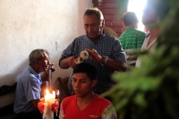 Miércoles 25 de abril del 2018. Tuxtla Gutiérrez. Dentro de los rituales dentro de los Usos y Costumbres de la Comunidad Zoque la ceremonia de La Pasada de Flor representa la obligación del servicio hacia las tradiciones en el tiempo que sea nombrado e
