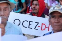 Domingo 5 de febrero del 2017. Tuxtla Gutiérrez. Organizaciones independientes protestan esta mañana durante los festejos del día de la Constitución Mexicana y en contra de las reformas estructurales y los aumentos derivados del Gasolinazo.