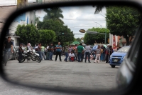 Domingo 15 de noviembre del 2015. Tuxtla Gutiérrez. Maestros de la CNTE durante la toma de estaciones radiofónicas antes de regresar a sus comunidades para informar sobre las actividades sostenidas en el plantón del primer cuadro de la capital del estado 