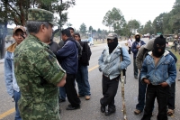 Jueves 27 de enero. Indígenas pertenecientes a organizaciones sociales permanecen en plantón bloqueando la entrada al reclusorio 5 y la carretera entre San Cristóbal de las Casas y Ocosingo para exigir la liberación de los presos de conciencia y los lider