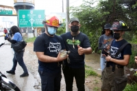 20210705. Tuxtla Gutiérrez. El ejemplar de cocodrilo moreletti es rescatado de un desague en el oriente de la capital del estado de Chiapas.