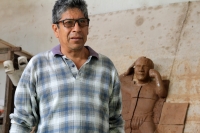 Martes 2 de enero del 2018. Tuxtla Gutiérrez. Roberoni Gómez, Artista chiapaneco habla de su nueva obra la cual propone una fuerte crí­tica a la administración gubernamental chiapaneca