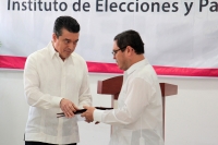 Miércoles 21 de marzo del 2018. Tuxtla Gutiérrez. Rutilio Escandon Cadenas, presenta esta mañana su inscripción. Para ser candidato por Juntos Haremos Historia esta mañana en las instalaciones del IEPC en Chiapas.