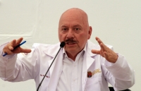 Jueves 16 de abril del 2020. Tuxtla Gutiérrez. El Secretario de Salud de Chiapas, José Manuel Cruz Castellanos, actualiza la información de los casos de contagios de Covid-19 en este estado del sureste de México