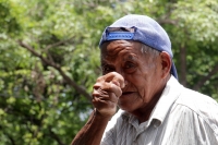 Jueves 20 de julio del 2017. Tuxtla Gutiérrez. El saludo de un indigente en la prolongación de la 5ª Norte.