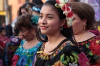 Domingo 14 de enero del 2018. Chiapa de Corzo. Saludos al Santo. Las Chiapanecas vestidas con su traje tradicional adornado con flores bordadas recorren las calles en una procesión para saludar al San Sebastián durante los primeros dÃÂas de la Fiesta de Domingo 14 de enero del 2018. Chiapa de Corzo. Saludos al Santo. Las Chiapanecas vestidas con su traje tradicional adornado con flores bordadas recorren las calles en una procesión para saludar al San Sebastián durante los primeros dÃÂas de la Fiesta de