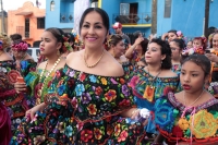 Domingo 14 de enero del 2018. Chiapa de Corzo. Saludos al Santo. Las Chiapanecas vestidas con su traje tradicional adornado con flores bordadas recorren las calles en una procesión para saludar al San Sebastián durante los primeros dí­as de la Fiesta de