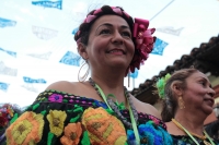 Domingo 14 de enero del 2018. Chiapa de Corzo. Saludos al Santo. Las Chiapanecas vestidas con su traje tradicional adornado con flores bordadas recorren las calles en una procesión para saludar al San Sebastián durante los primeros dí­as de la Fiesta de
