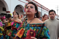 Domingo 14 de enero del 2018. Chiapa de Corzo. Saludos al Santo. Las Chiapanecas vestidas con su traje tradicional adornado con flores bordadas recorren las calles en una procesión para saludar al San Sebastián durante los primeros dí­as de la Fiesta de
