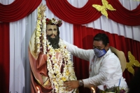 20210425. Tuxtla G. Las familias dela comunidad Zoque realizan las ofrendas en honor a San Marcos, patrono de la capital del estado de Chiapas