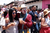 Viernes 30 de agosto del 2019. San Cristóbal de las Casas. Qué Panzudos. Los personajes que satirizan y ríen durante las procesiones patronales en las calles de San Cristóbal de las Casas durante las celebraciones patronales del Barrio de San Ramón.