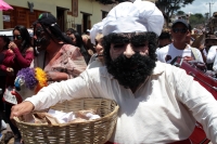 Viernes 30 de agosto del 2019. San Cristóbal de las Casas. Qué Panzudos. Los personajes que satirizan y ríen durante las procesiones patronales en las calles de San Cristóbal de las Casas durante las celebraciones patronales del Barrio de San Ramón.