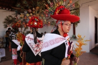 Miércoles 16 de agosto del 2017. Tuxtla Gutiérrez. Los grupos de danzantes tradicionales de la comunidad Zoque celebran los festejos del Santo Patrono del Barrio de San Roque bailando con la música del carrizo y tambor recorriendo las calles de la ciudad 