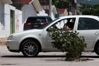 Martes 27 de agosto del 2019. Tuxtla Gutiérrez. Poco a poco los afectados de la fuerte lluvia de este lunes van regresando a las casas afectadas limpiando sus pertenencias y tratando de regresar a sus actividades cotidianas