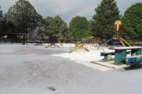 Foto/Emiliano H. Sinwell. Sábado 24 de marzo del 2012. Espectacular granizada en San Cristóbal de las Casas.