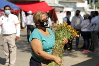 Lunes 2 de noviembre del 2020. Aspectos de algunos de los panteones de #Chiapas durante en las celebraciones del Día de Muertos