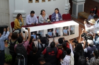 René Arauxo 8 h Â·  Miércoles 19 de diciembre del 2018. Tuxtla Gutiérrez. Familiares y amigos de los maestros desaparecidos este domingo dan a conocer las denuncias correspondientes a los medios de comunicación esperando alguna esperanza para encontra