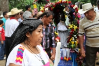Domingo 5 de agosto del 2018. Tuxtla Gutiérrez. La comunidad tradicionalista realiza la procesión de las Ví­rgenes de Copoya dentro de la cultura Zoque al paraje El Capulí­n donde se llevan a cabo los ritos propiciatorios de lluvia propios del mes de Ag