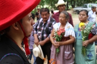 Domingo 5 de agosto del 2018. Tuxtla Gutiérrez. La comunidad tradicionalista realiza la procesión de las Ví­rgenes de Copoya dentro de la cultura Zoque al paraje El Capulí­n donde se llevan a cabo los ritos propiciatorios de lluvia propios del mes de Ag