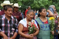 Domingo 5 de agosto del 2018. Tuxtla Gutiérrez. La comunidad tradicionalista realiza la procesión de las Ví­rgenes de Copoya dentro de la cultura Zoque al paraje El Capulí­n donde se llevan a cabo los ritos propiciatorios de lluvia propios del mes de Ag