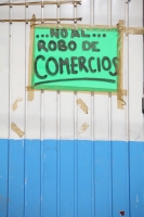 Lunes 2 de abril del 2012. Comerciantes protestan en la Segunda Oriente.